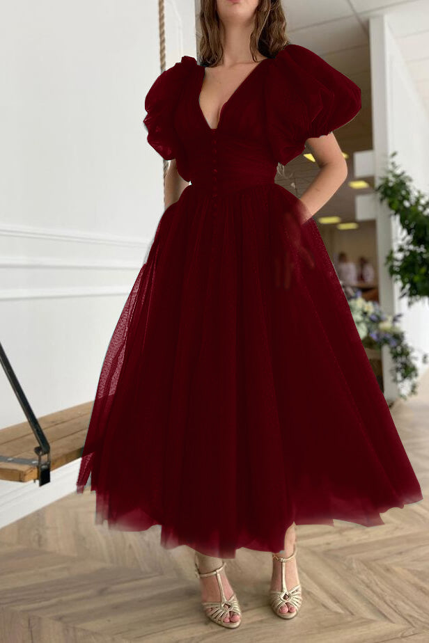 Vestido de festa verde escuro, manga curta, corte A, decote em V, tule, com bolsos