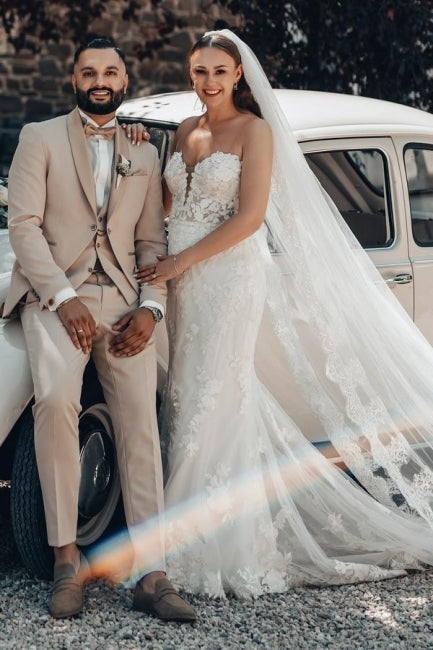 Designer-Langes Elfenbein-Meerjungfrau-Trägerloses Spitzen-Brautkleid mit Schleppe