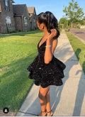 Sexy Schwarzes Funkelndes Kurzes Cocktailkleid Rücken Offen Gestaffelt Pailletten Abschlussrobe Partys Nacht, Schwarzes Heimkehrkleid Y1504