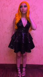 Vestido de Fiesta de Cuello en V Profundo con Lentejuelas Negras y Niveles Y1394