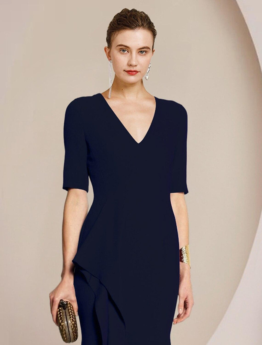 Vestido de mãe da noiva com bainha/coluna, para convidada de casamento formal, elegante, decote em V, comprimento até ao chão, cetim, meia manga, com racha frontal franzida