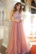 Abito lungo da ballo in tulle rosa polvere con perline e chiusura posteriore ad allacciatura PG843