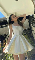 Vestido elegante de línea A con tirantes, satén marfil, corto para el baile de bienvenida, vestido de cumpleaños Y7658