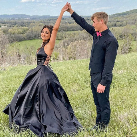 Elegantes schwarzes langes Ballkleid in A-Linie mit V-Ausschnitt und Taschen
