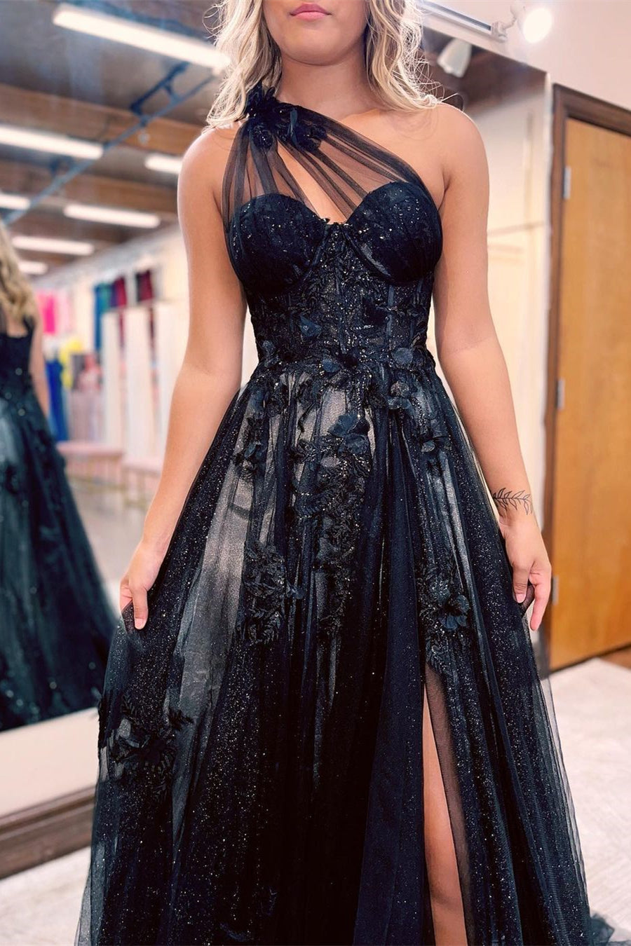 Elegant Black Long A-line One Shoulder Tulle Evening Dress with Slit