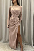 Vestido de festa elegante, comprido, com mangas compridas e racha