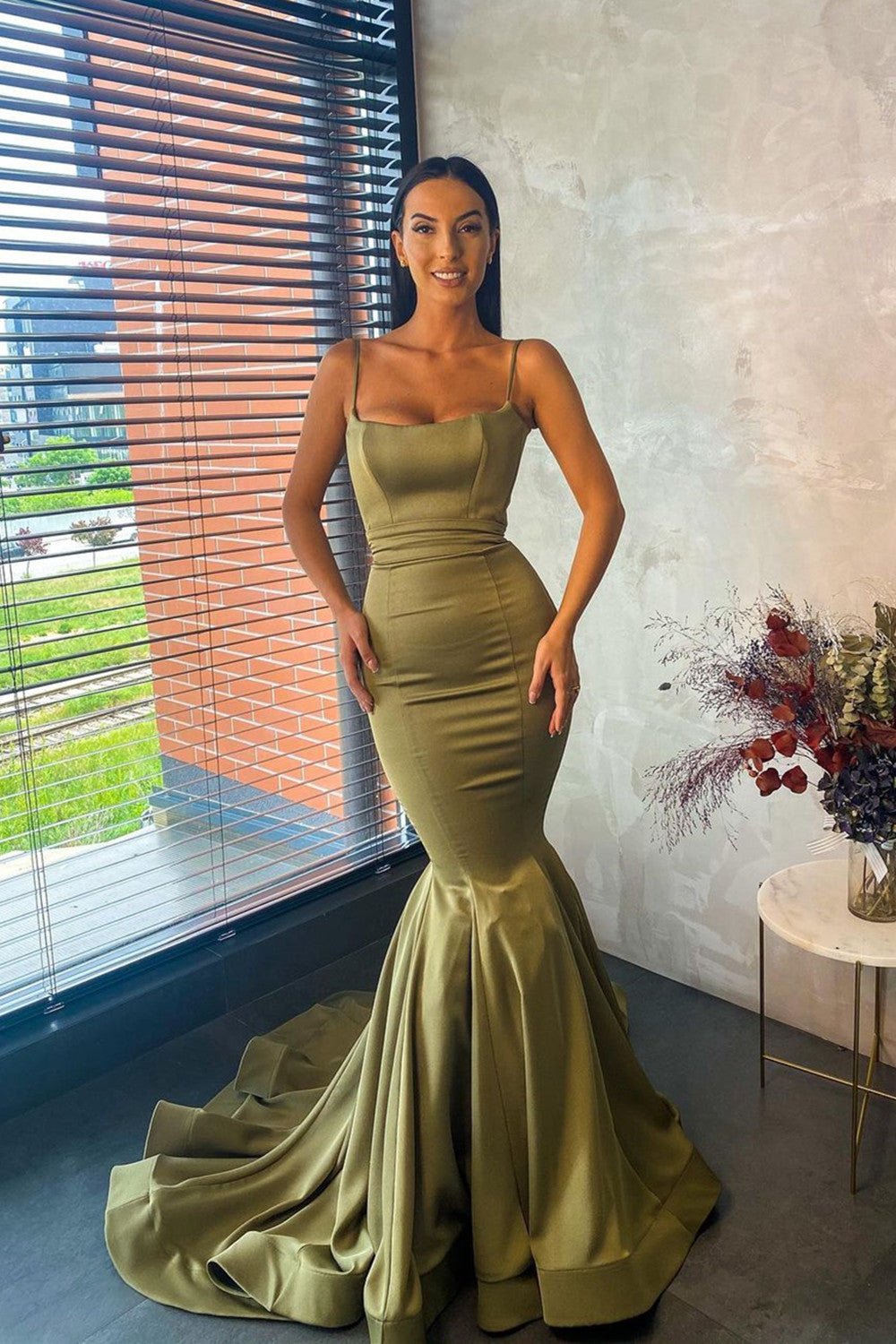 Elegant Floor Length Mermaid Prom Dress with Spaghetti Straps and Ruffles