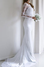 Elegantes langes weißes Meerjungfrau-Brautkleid mit Spitze, langen Ärmeln und Schleppe