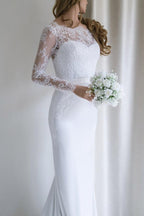 Elegantes langes weißes Meerjungfrau-Brautkleid mit Spitze, langen Ärmeln und Schleppe