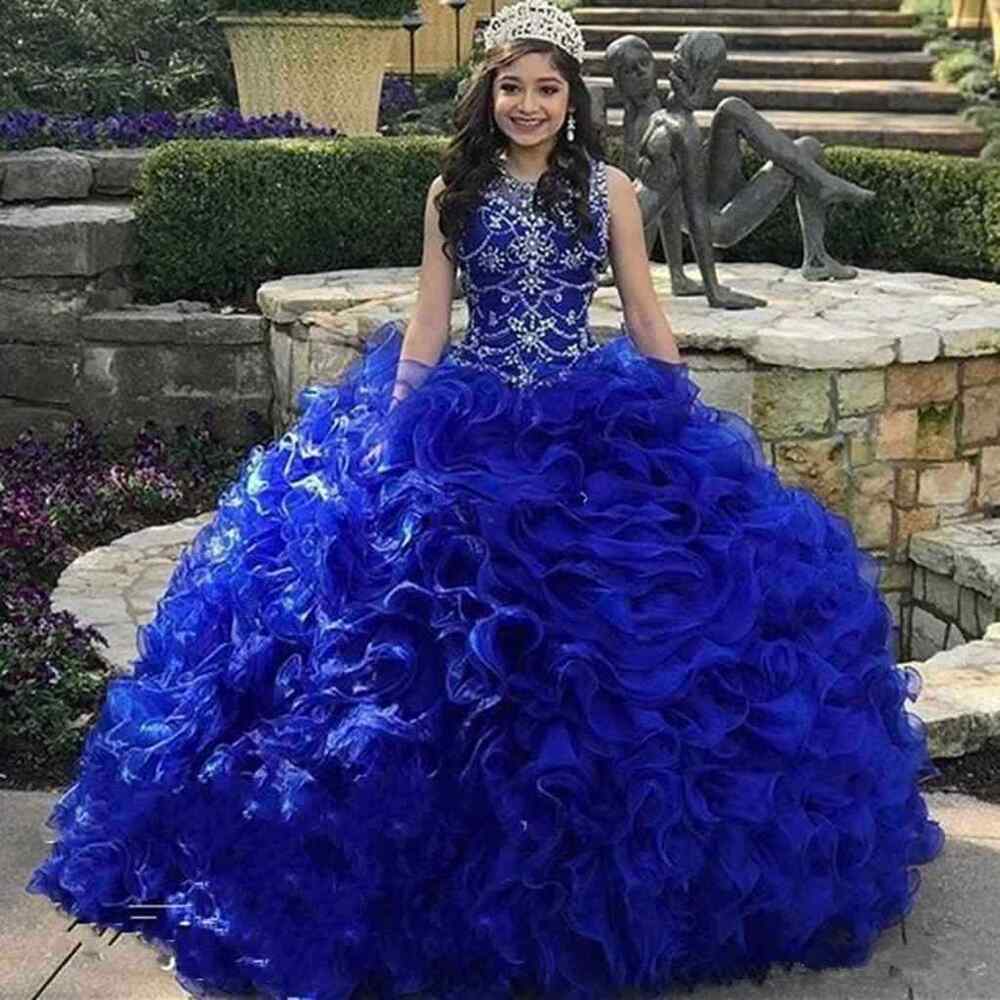 Elegante vestido de baile comprido com joias e contas em tule azul royal para quinze anos