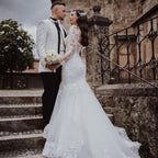 Elegantes langes Meerjungfrau-Spitzenkleid mit offenem Rücken und Ärmeln für die Hochzeit