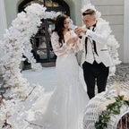 Elegantes langes Meerjungfrau-Spitzenkleid mit offenem Rücken und Ärmeln für die Hochzeit