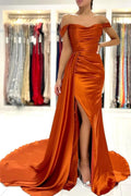 Robe de bal élégante et longue en satin extensible, style sirène, bretelles tombantes et fente