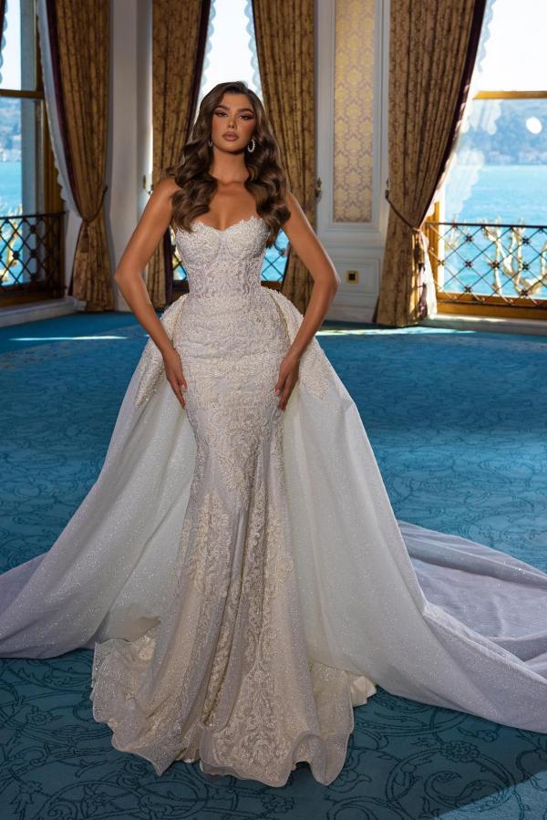 Elegantes langes Meerjungfrau-Brautkleid mit Herzausschnitt, Spitze und abnehmbarer Schleppe