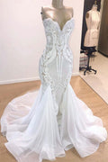 Elegante Abito da Sposa Mermaid Lungo con Scollo a Cuore e Paillettes