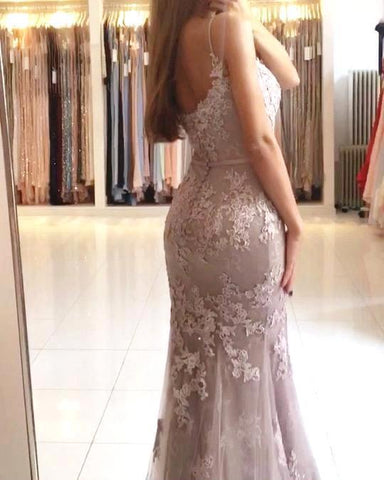 Elegantes langes Meerjungfrau-Abschlussballkleid mit Herzausschnitt und Spaghettiträgern und Spitzenapplikationen