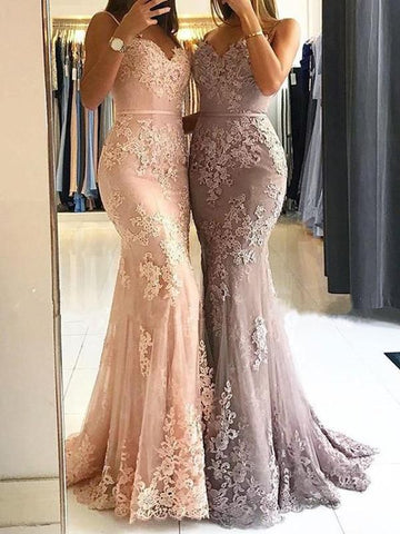 Elegantes langes Meerjungfrau-Abschlussballkleid mit Herzausschnitt und Spaghettiträgern und Spitzenapplikationen