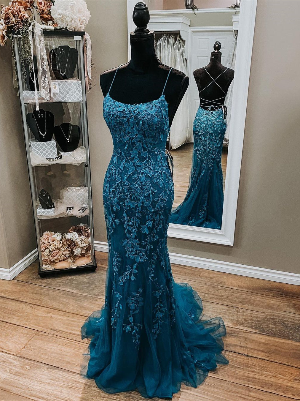 Elegant Long Mermaid Tulle Open Back Lace Formal Prom Dresses