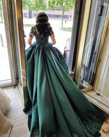 Elegant Long Sleeves Sweetheart Lace Satin Ball Gown Prom Dresses