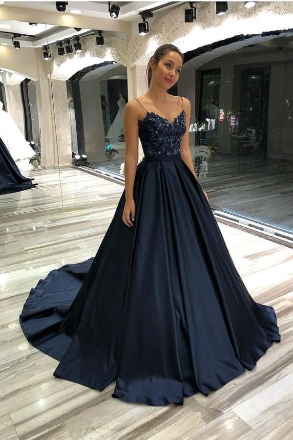 Elegantes langes Satin-Prinzessin-Ballkleid mit Herzausschnitt und Spaghettiträgern