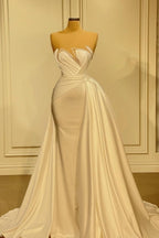 Elegantes langes weißes Meerjungfrau-Brautkleid ohne Ärmel mit Glitzer und Spitze