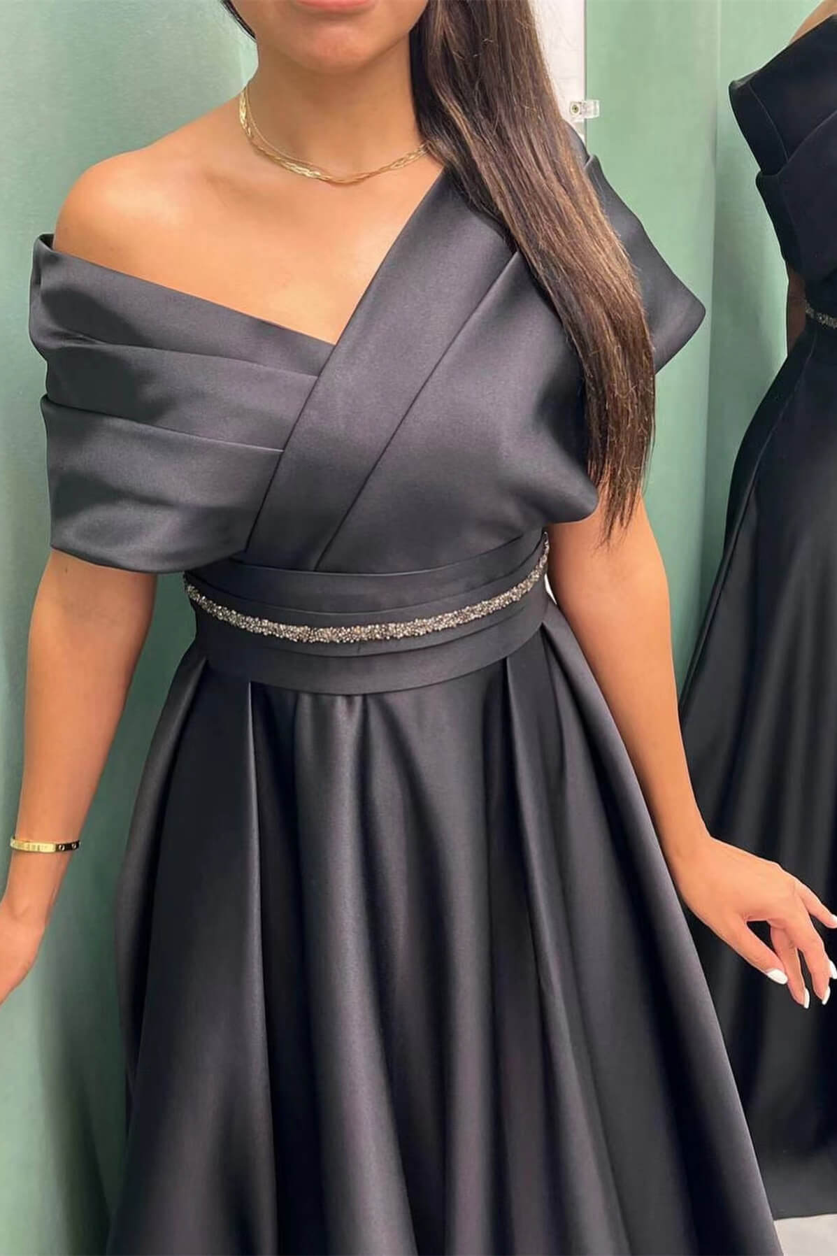 Elegant Off-the-Shoulder Long Burgundy Satin Evening Dresses