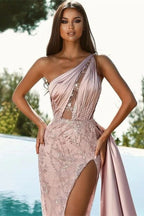 Elegante vestido de baile comprido de um ombro só com contas de cetim e racha