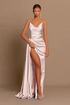 Elegante vestido de noite comprido sereia cor de vinho, em cetim, com racha