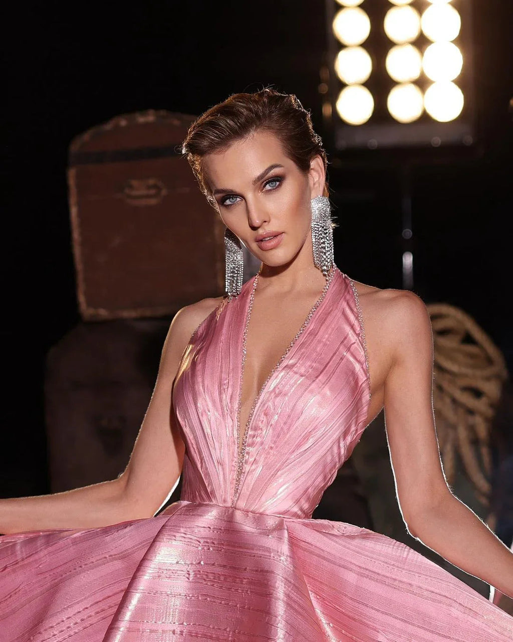 Elegante Vestido Corto de Baile Rosa Tirantes a la Cueva Sin Mangas con Lentejuelas