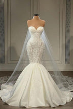 Elegant Trägerlos Ärmellos Meerjungfrau Satin Bodenlang Brautkleider mit Spitze