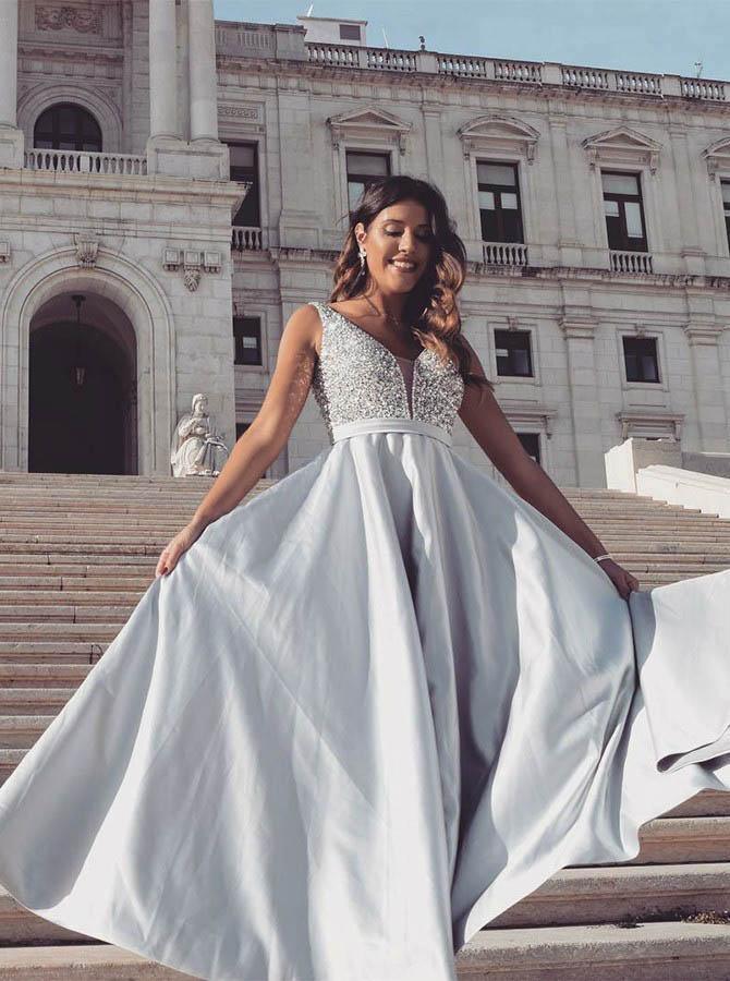 Vestido de festa elegante com decote em V e missangas, cinzento, cetim, sem mangas, PSK150