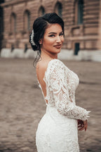 Elegant Weiß Blumen Spitze Meerjungfrau Frühlings Brautkleid Langarm V-Ausschnitt Schlanke Brautkleider