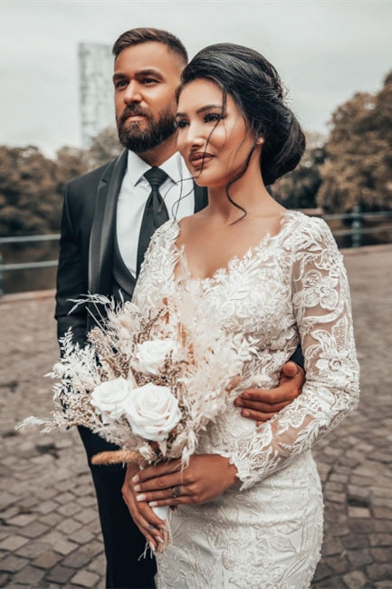 Elegant Weiß Blumen Spitze Meerjungfrau Frühlings Brautkleid Langarm V-Ausschnitt Schlanke Brautkleider