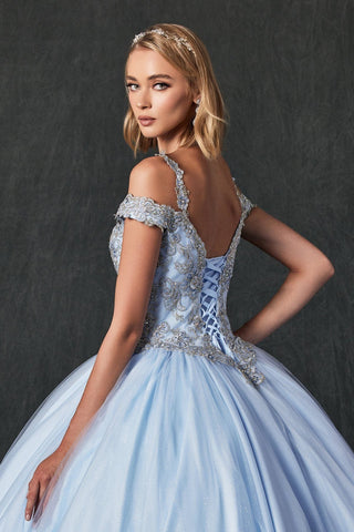 Besticktes Ballkleid mit kalten Schultern von Juliet 1430