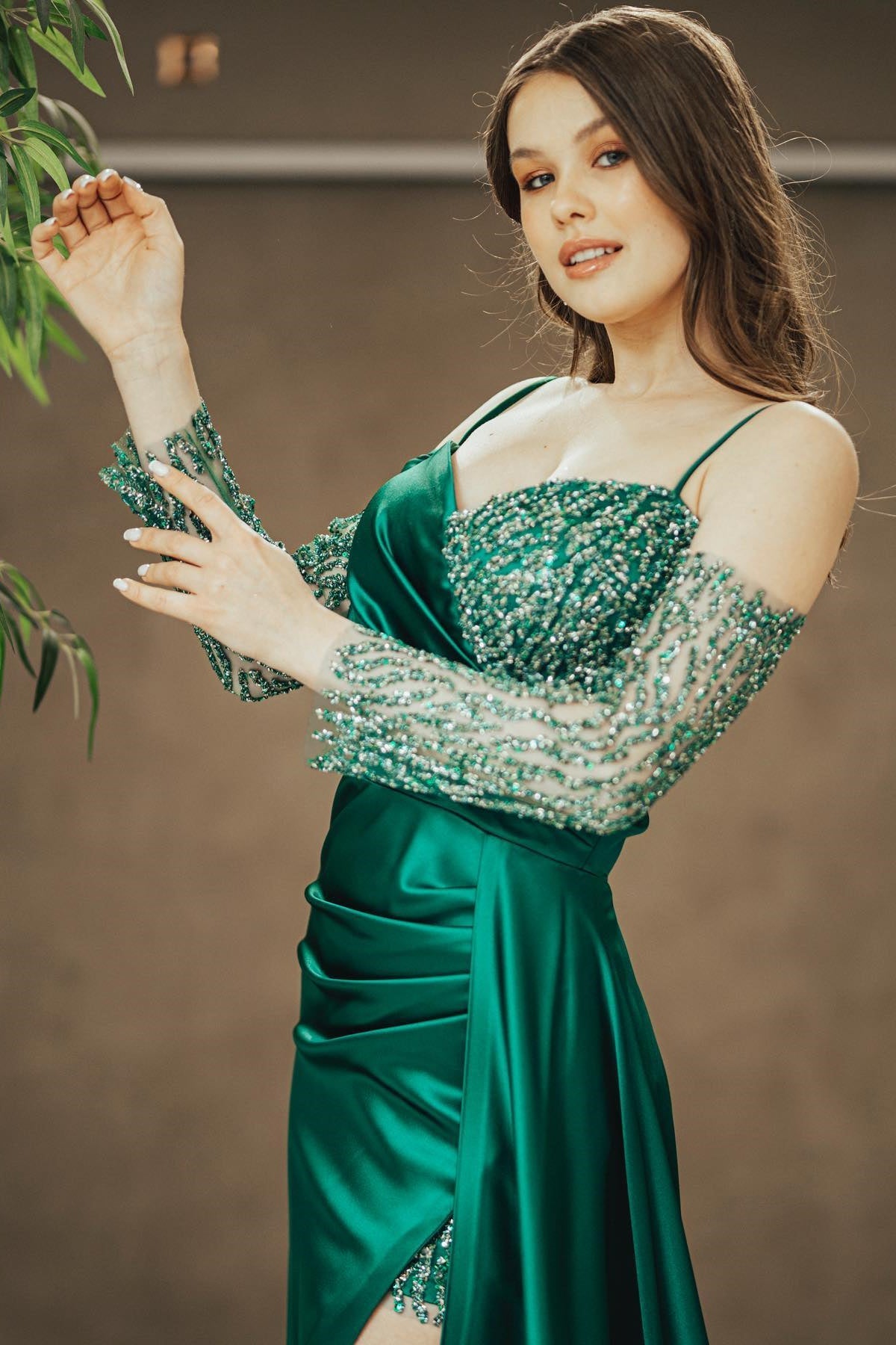 Emerald Spaghetti Straps Sequins Prom Dress With Slit and Pleated