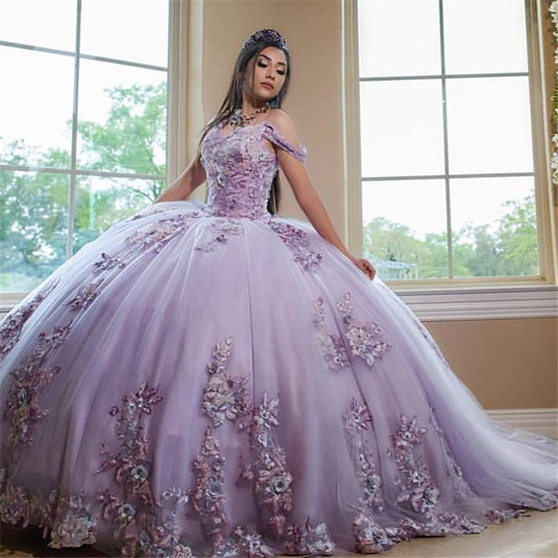 Excelente vestido de baile comprido com ombros à mostra em tule e quinceanera