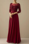 Kleid der Brautmutter mit Applikationen, Nähperlen und Illusionsärmeln