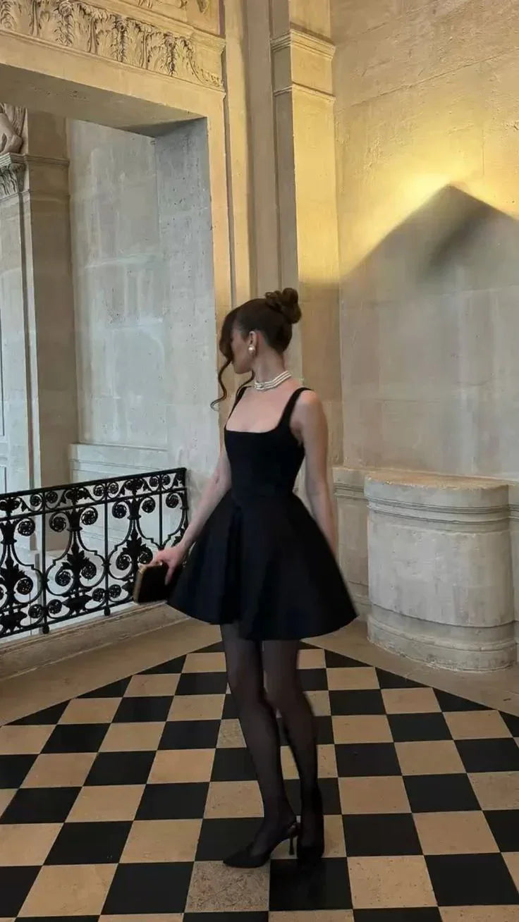Vestido Corto de Fiesta de Línea A con Tiras Sensuales Negro Atuendo de Cumpleaños Y7621
