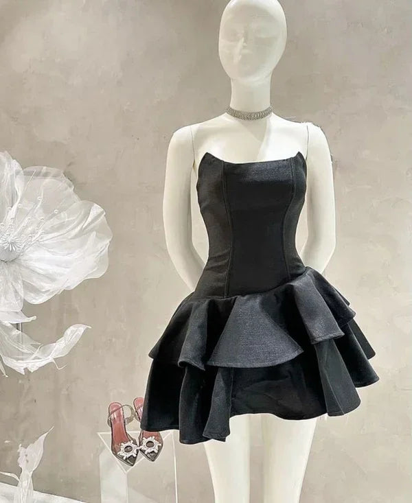 Elegante Vestido Corto Sin Tirantes Negro para Cumpleaños y Baile de Bienvenida Y7636