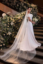 Fabelhaftes weißes Meerjungfrauen-Brautkleid aus Satin mit Trägerlos und ohne Ärmel