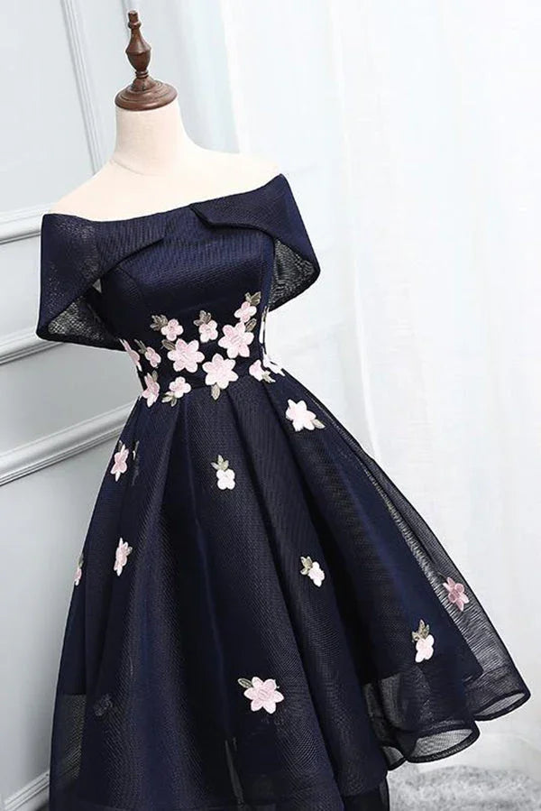 Einzigartige A-Linie Hoch-Tief-Schulterfrei-Schnürung Marineblau Elegante Ballkleider Mit Applikationen