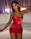 Robe de bal sans bretelles rouge élégante et ajustée Y15