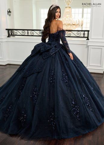 Quinceanera-Kleid mit langen Federärmeln von Rachel Allan RQ2171