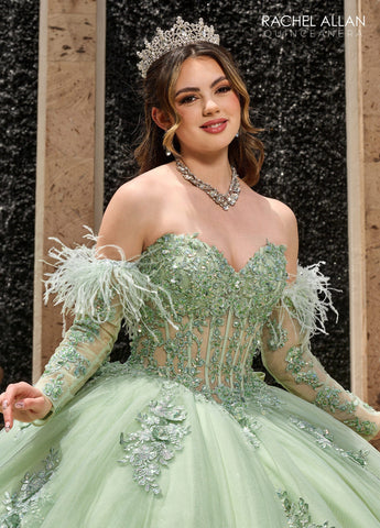 Quinceanera-Kleid mit langen Federärmeln von Rachel Allan RQ2171