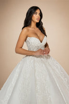 Gorgeous Strapless Wedding dress V-neck Fluffy Wedding Party Wedding Dress A-line Princess Bride Dress Customization