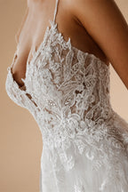 Sexy V-Neck Tulle Spaghetti Straps Outdoor Garden Wedding Dress Lace Appliques Beading Bridal Gowns A-Line Wedding Dresses