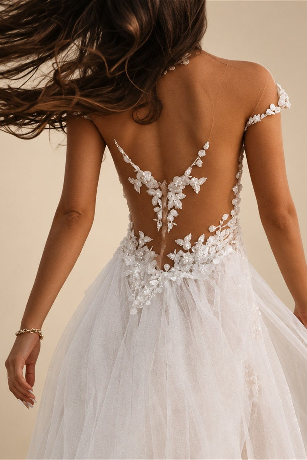 Robes de mariée bohème dos nu plage ligne A bretelles tombantes manches chauve-souris traîne de cour dentelle avec applications couleur unie été automne cérémonie de mariée