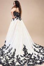 Chic Sleeveless Sweetheart Wedding Dresses for Women Plus Size Black and White A-Line Tulle Bridal Dress Customized