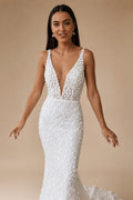 Customized Sexy Backless V Neck Spaghetti Straps Lace Wedding Dresses Luxury Flowers Court Train A Line Vintage Bridal Gown