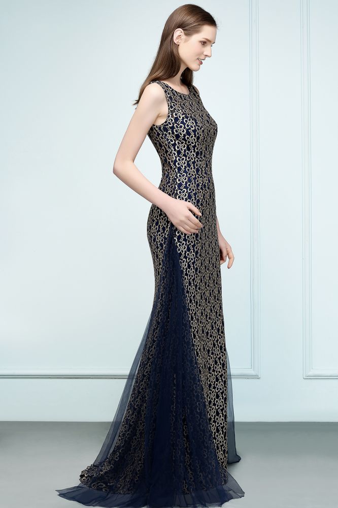 Bodenlanges, ärmelloses Ballkleid mit Rundhalsausschnitt und Spitze in Gold